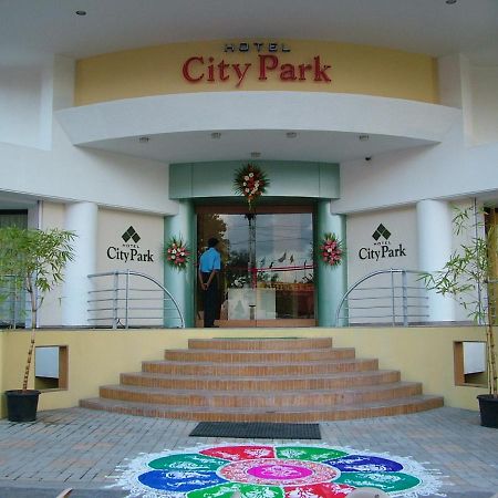 Hotel City Park, Solapur Zewnętrze zdjęcie