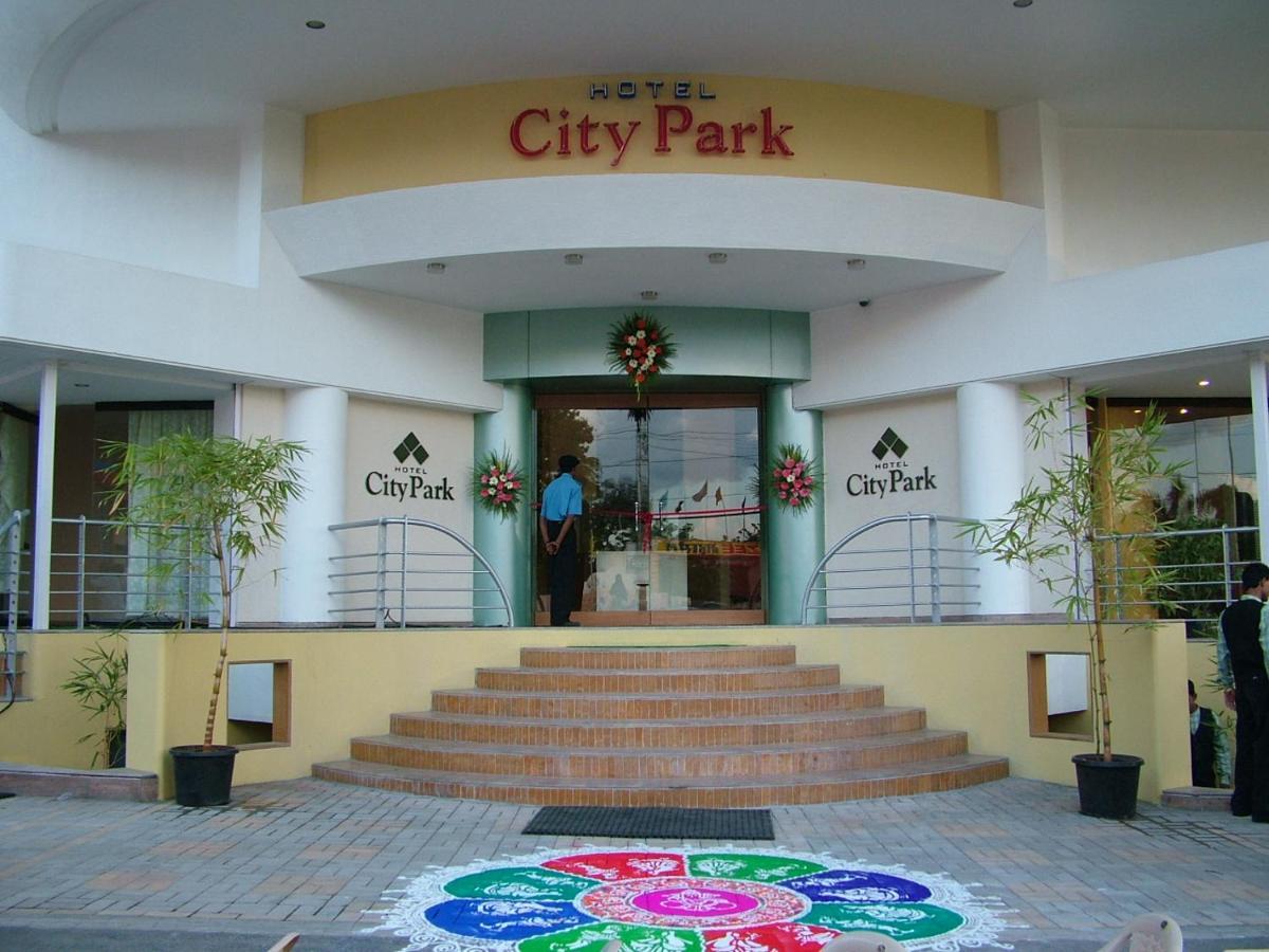 Hotel City Park, Solapur Zewnętrze zdjęcie